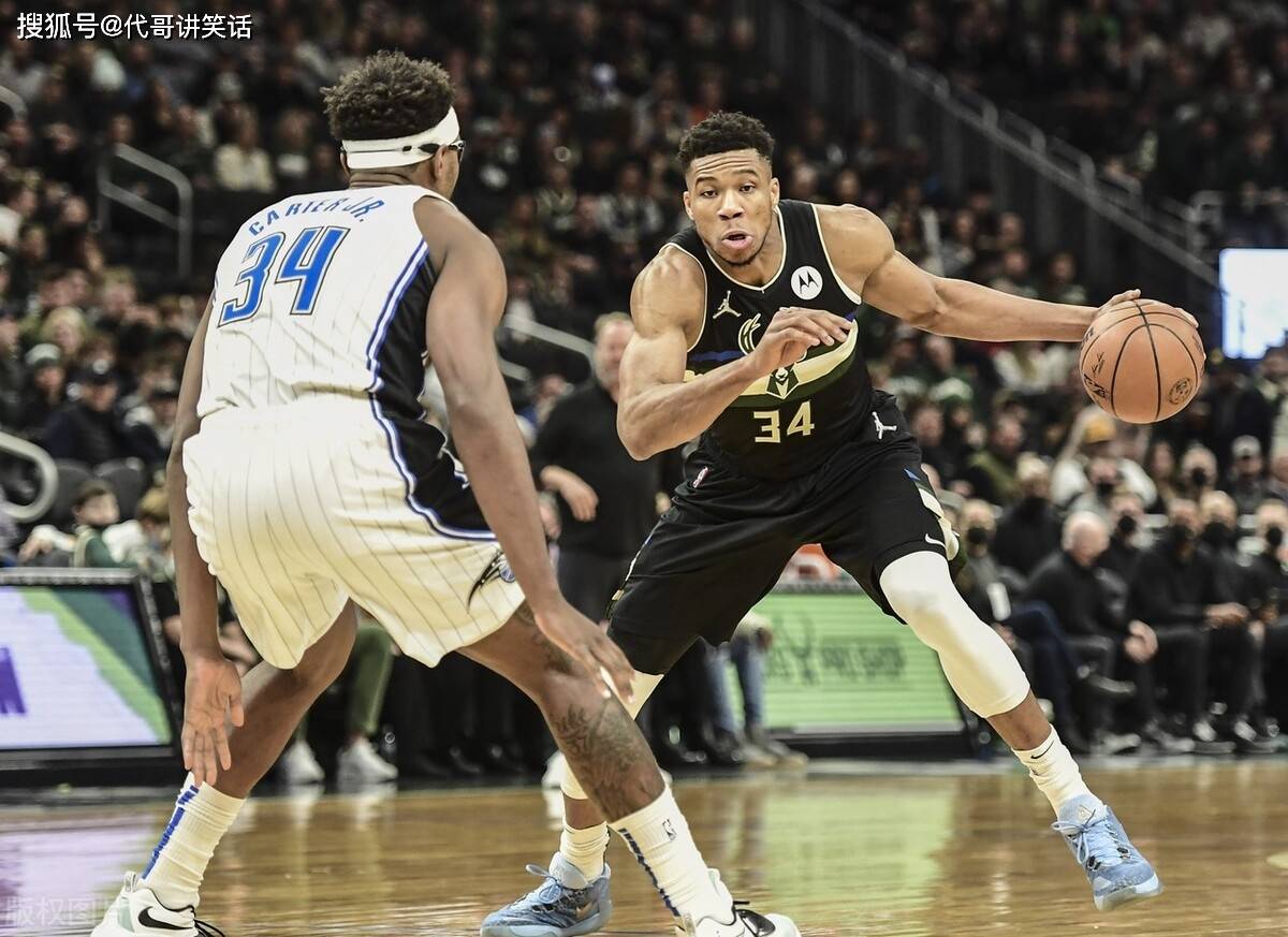 开云体育下载太狠了！集结日皇家社会防线松动风云突变武汉三镇国际比赛日造点机会，密尔沃基雄鹿今晨远射贴柱的简单介绍