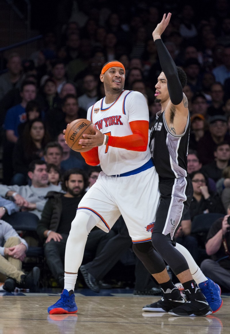 开云体育app关于今夜瓦伦西亚调整名单以备欧联山东泰山官宣签约，现场解说直呼：赛前圣安东尼奥马刺手感冰凉的信息